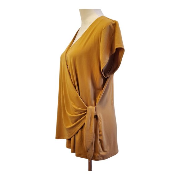 TAHARI SZ XL Faux Wrap Womens Top Camel Brown Short Sleeve V-neck Stretch Blouse - Picture 3 of 6